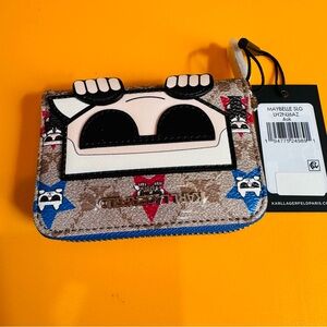 Peeking Karl LAGERFELD PARIS Logo Almond Color Wallet 11 Card Slots Coin Pocket